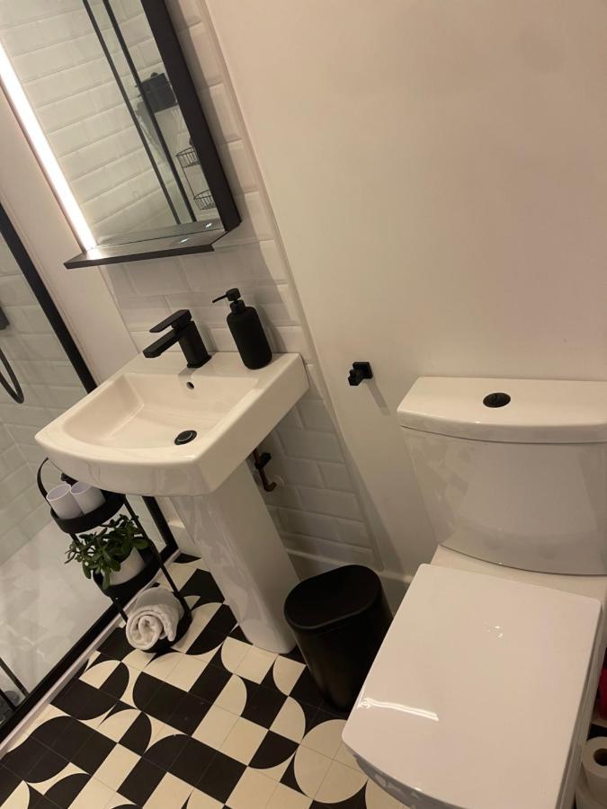 Crown Street Room Only Accommodation Seahouses Bagian luar foto